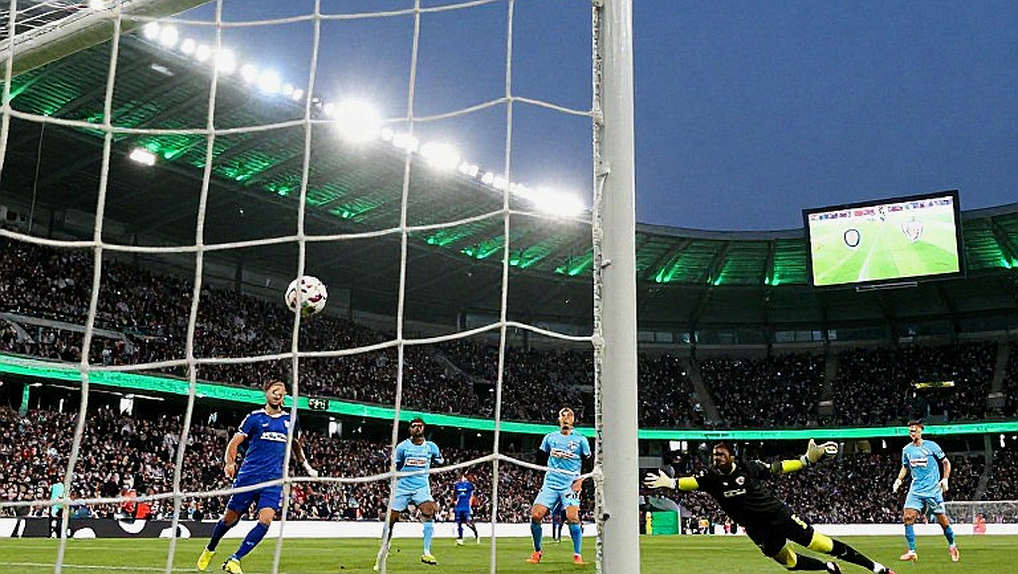 Neymar khóc giữa hiệp một: Santos đang trả giá cho sự phụ thuộc của mình