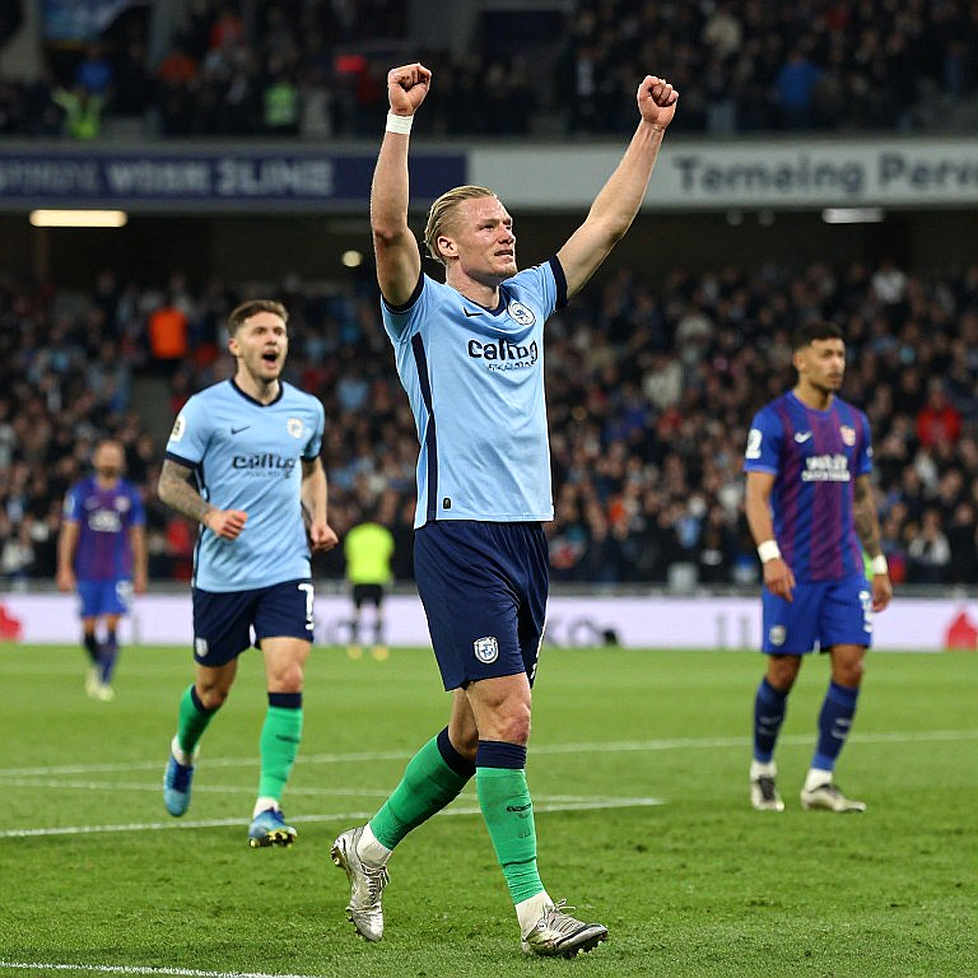 Roy Keane đáp trả Rodri: "Chính họ chọn gian lận" — Vụ 114/115 cáo buộc của Man City