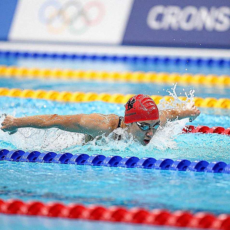 Kate Douglass: The Woman Who Broke World Records and Redefined Versatility Kate Douglass: The Woman Who Broke World Records and Redefined Versatility