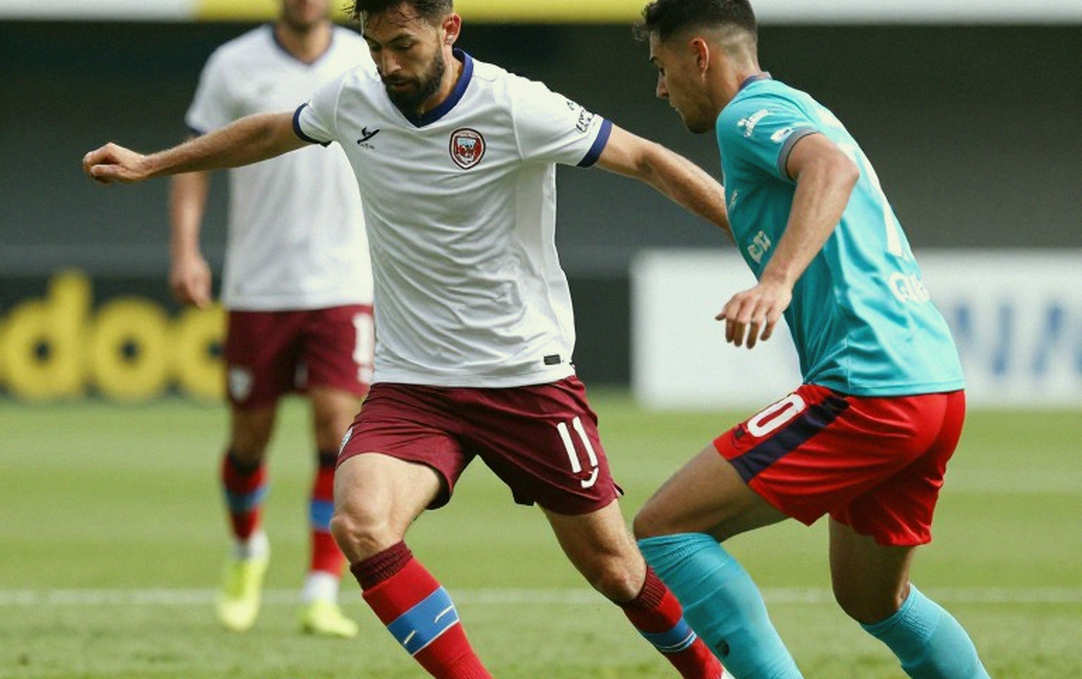 Lewis Koumas và cái bẫy 'người kế vị Gerrard': khi một cột mốc được dựng trên nền cát