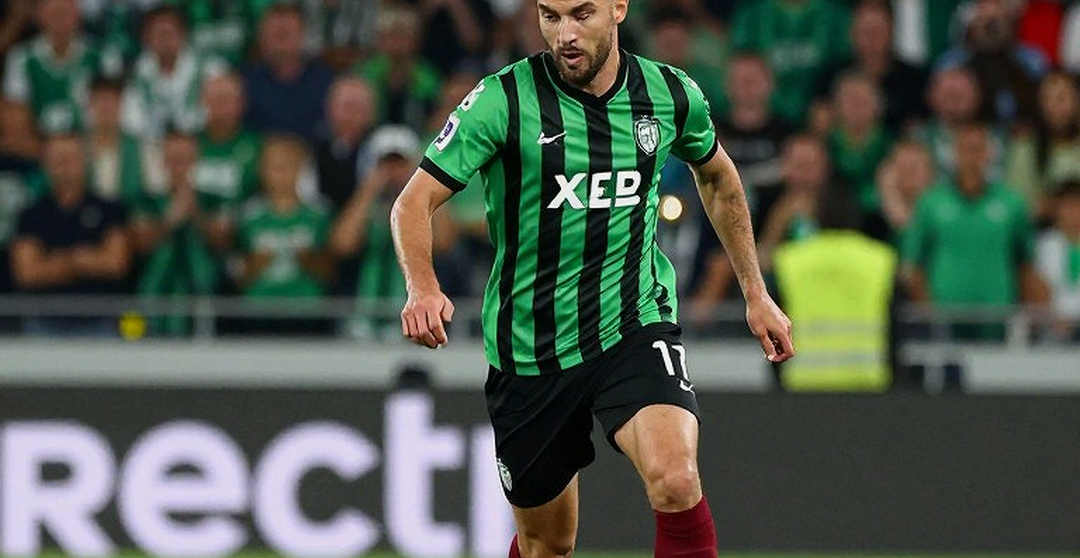 Thẻ vàng lật thành thẻ đỏ ở derby Hà Nội: Đoàn Văn Hậu đối diện án bổ sung, Đoàn Ngọc Tân nghỉ ba đến bốn tuần