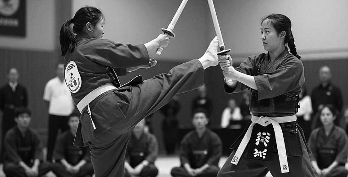 Zhang Songxi: The Tailor-Martial Artist Behind Kim Dung's Wudang Robe