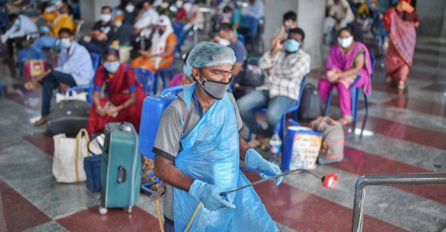 भारतमा कोरोना संक्रमित संख्या १८ लाख नाघ्यो