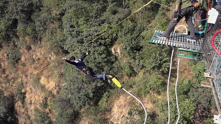 1607767304 banji jump at bhotekoshi