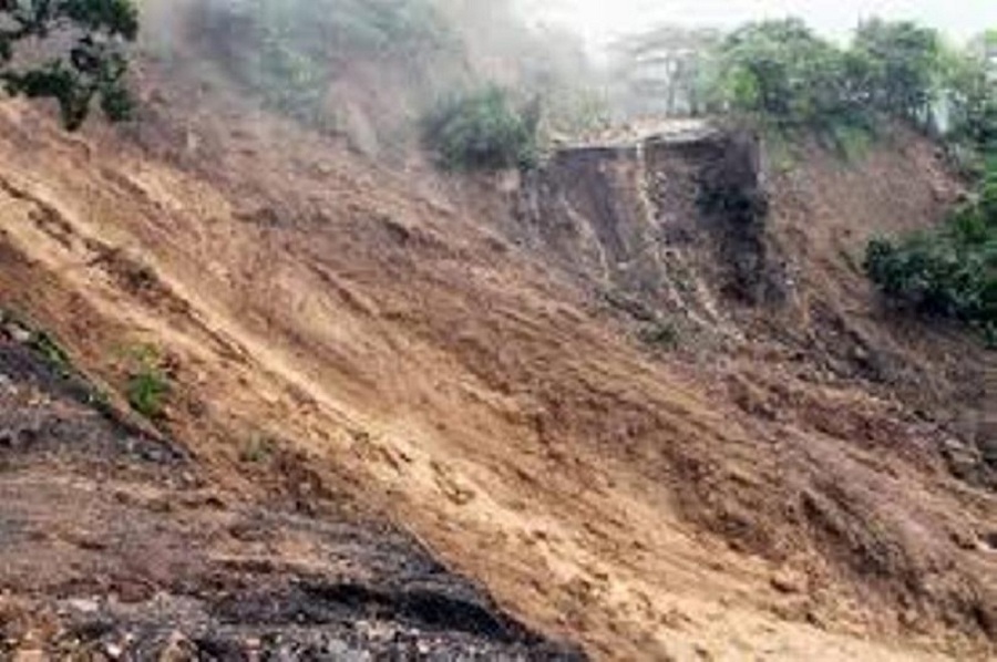 कास्कीको माछापुच्छ्रेमा पहिरो, एकै परिवारका तीन जनाको मृत्यु