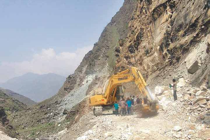 महाकाली कोरिडोर जोड्न सडक निर्माण गरिँदै