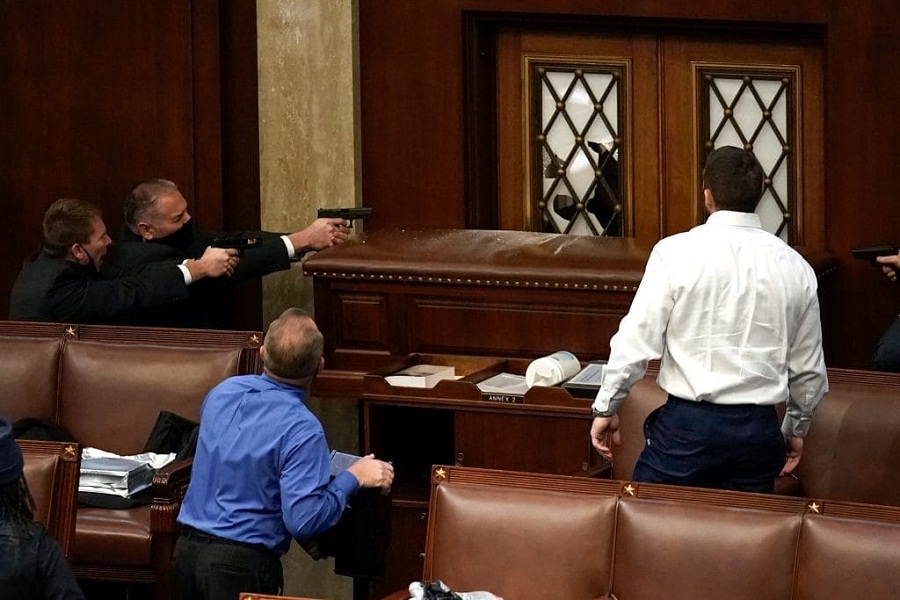 Violent pro trump mob storms us capitol 2 1024x683