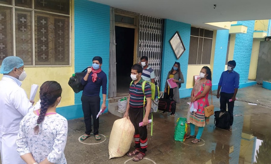 थप ८,७१  कोरोना संक्रमित अस्पतालबाट डिस्चार्ज, निको हुनेको संख्या ४३,८२० पुग्यो