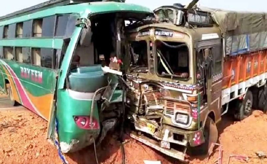 Accident truck bus