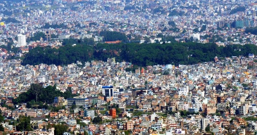 कोरोना संक्रमितको संख्या बढेको बढ्यै,  काठमाडौँ  उपत्यकामा एकैदिन थपिए ३ हजार ६६६ संक्रमित