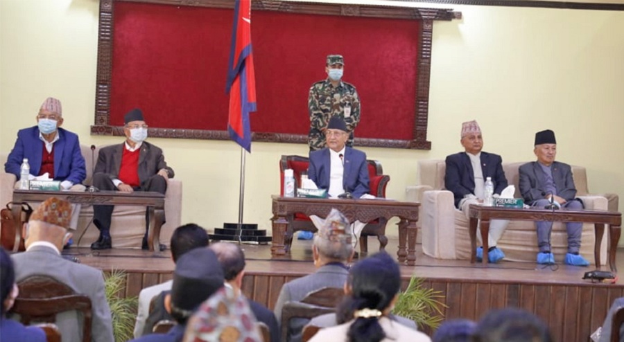 एमाले संसदीय दलको बैठकमा झलनाथ खनाल सहभागी