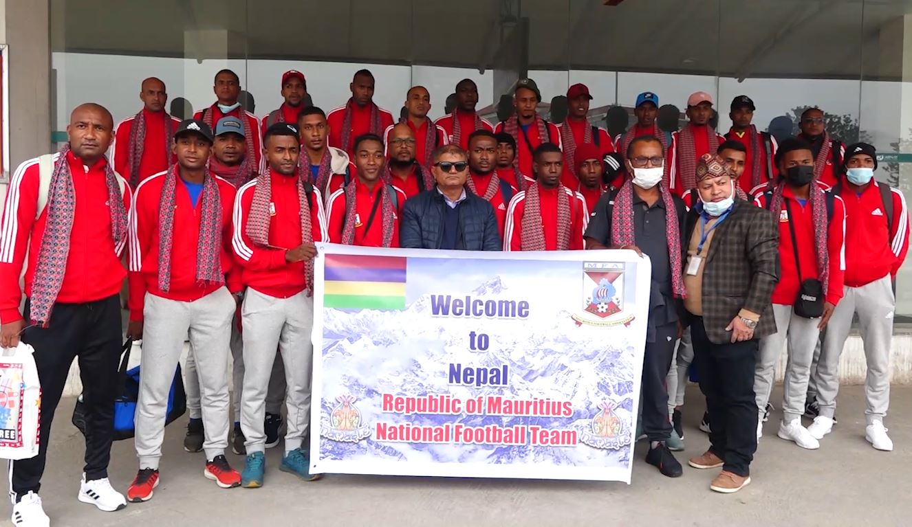 मैत्रीपूर्ण फुटबल खेल्न नेपाल आइपुग्यो मौरिसस टिम