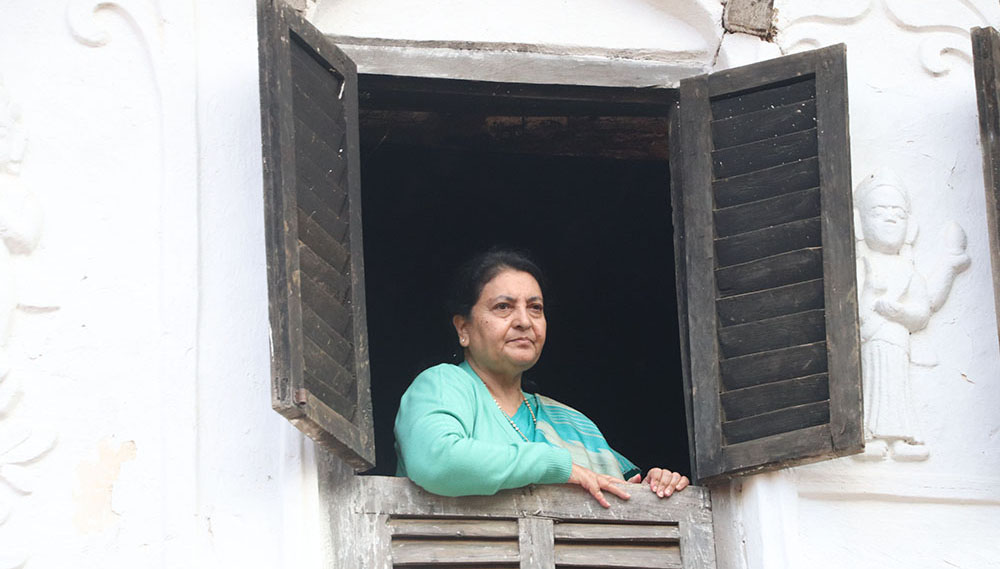 माइतीघरको झ्यालबाट दृश्यावलोकनमा राष्ट्रपति (तस्बिरहरू)