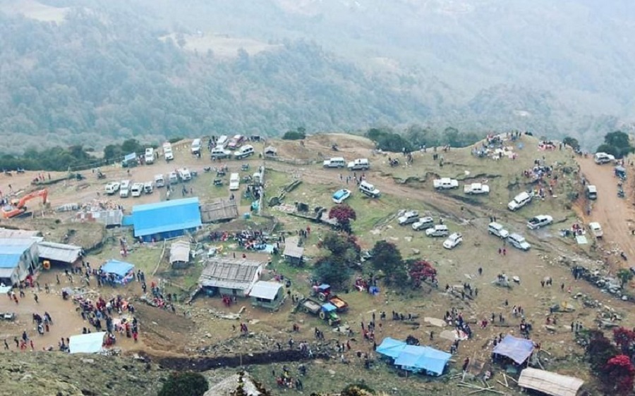 तीनजुरे मिल्के जलजल क्षेत्र आन्तरिक तथा बाह्य पर्यटकले भरिभराउ