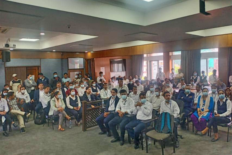 सिंहदरबारभित्र कर्मचारी गरे ‘पेन डाउन’, कामकाज प्रभावित