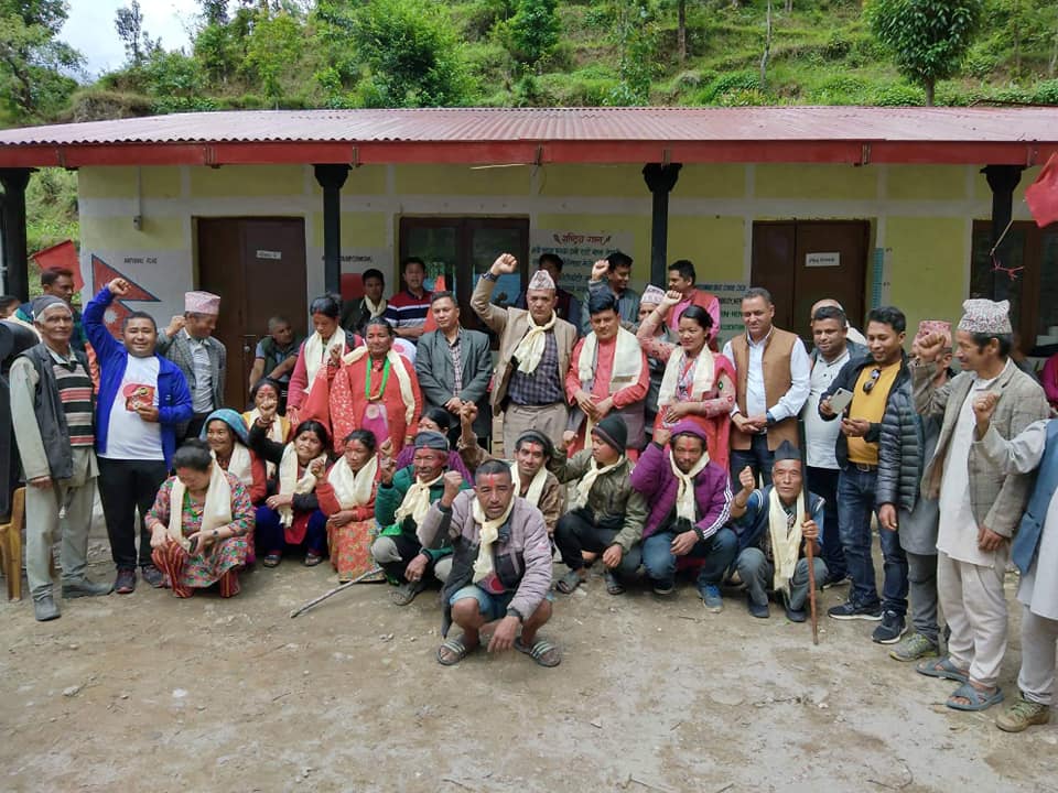 कालिन्चोक गाउँपालिकामा कांग्रेसका वडाध्यक्ष उम्मेदवार नै एमालेमा प्रवेश 