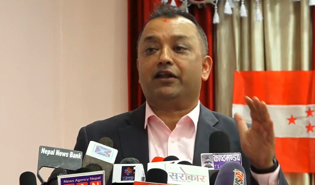 ओलीलाई बालकाेटमै गएर ट्युशन पढाउनै पर्ने भयाे : गगन थापा