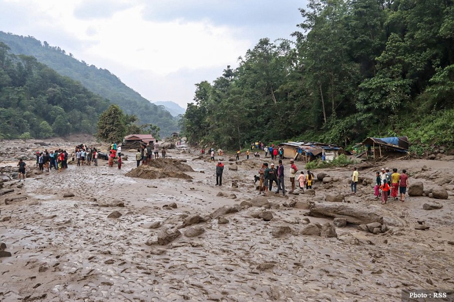 बाढी पहिरोमा परी मृत्यु हुनेको परिवारलाई कोशी सरकारले १ लाख दिने