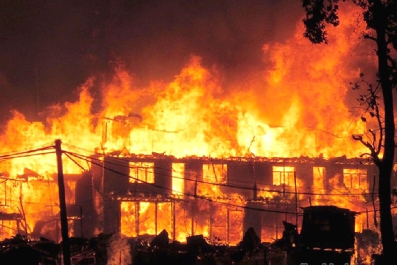 बारामा भिषण आगलागी, १४ घर जलेर नष्ट
