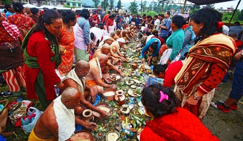 सोह्र श्राद्ध अर्थात पिण्ड दानमा भुलेर पनि नगर्नुस् यी गल्तीहरु :