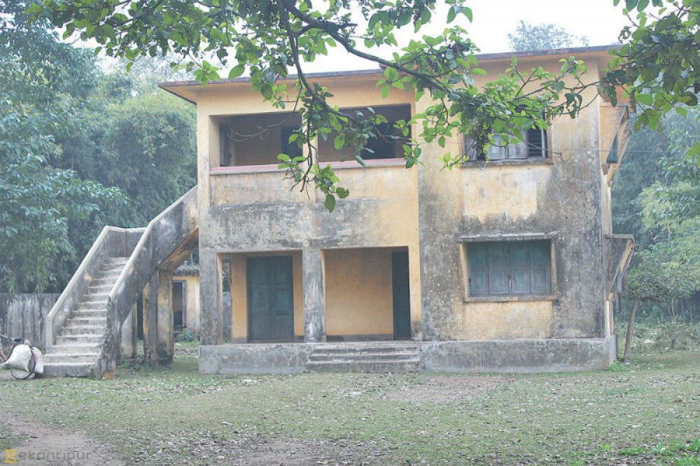 छोटी भन्सार कार्यालय सहयोगीको भरमा