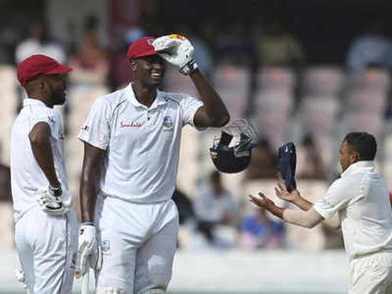 पहिलो पारिमा भारतविरुद्ध वेस्टइन्डिज ३११ रनमा अलआउट