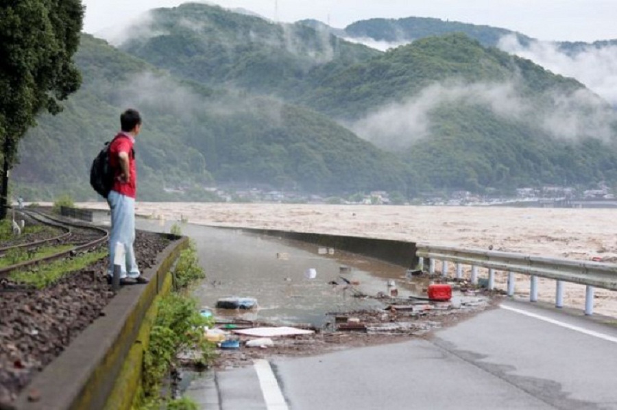 जापानमा बाढी र पहिरोबाट १५ जनाको मृत्यु, ९ बेपत्ता